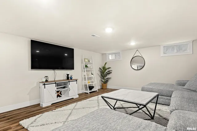 $184,900 | 1226 East Hines Avenue, Peoria Heights, IL 61616