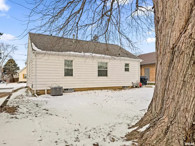 $184,900 | 1226 East Hines Avenue, Peoria Heights, IL 61616