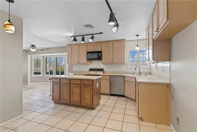 $685,000 | 2780 Lincoln Road, Las Vegas, NV 89115