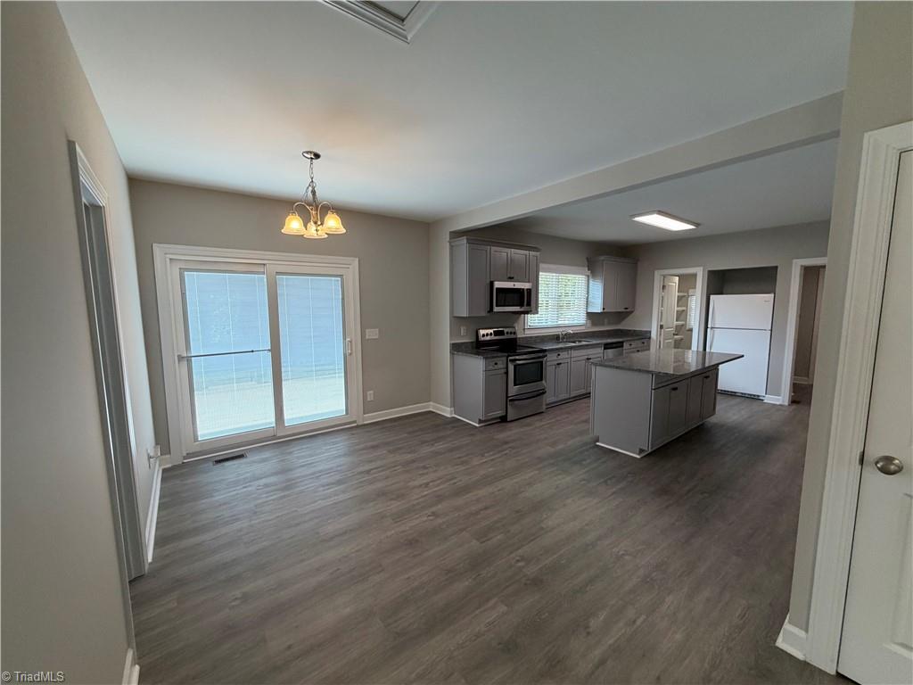 4995 Reidsville Road Walkertown, NC 27051 - Photo 6 of 18