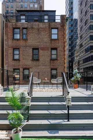 a view of building with outdoor space