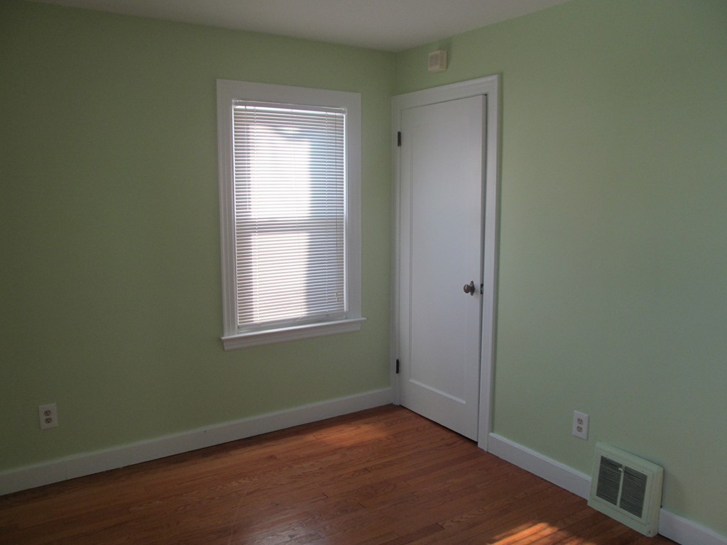 85 Thornfell Street Springfield, MA 01104 - Photo 14 of 28 Gallery Image 14