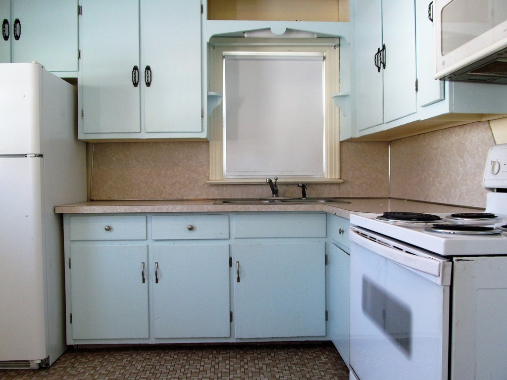 85 Thornfell Street Springfield, MA 01104 - Photo 10 of 28 Gallery Image 10