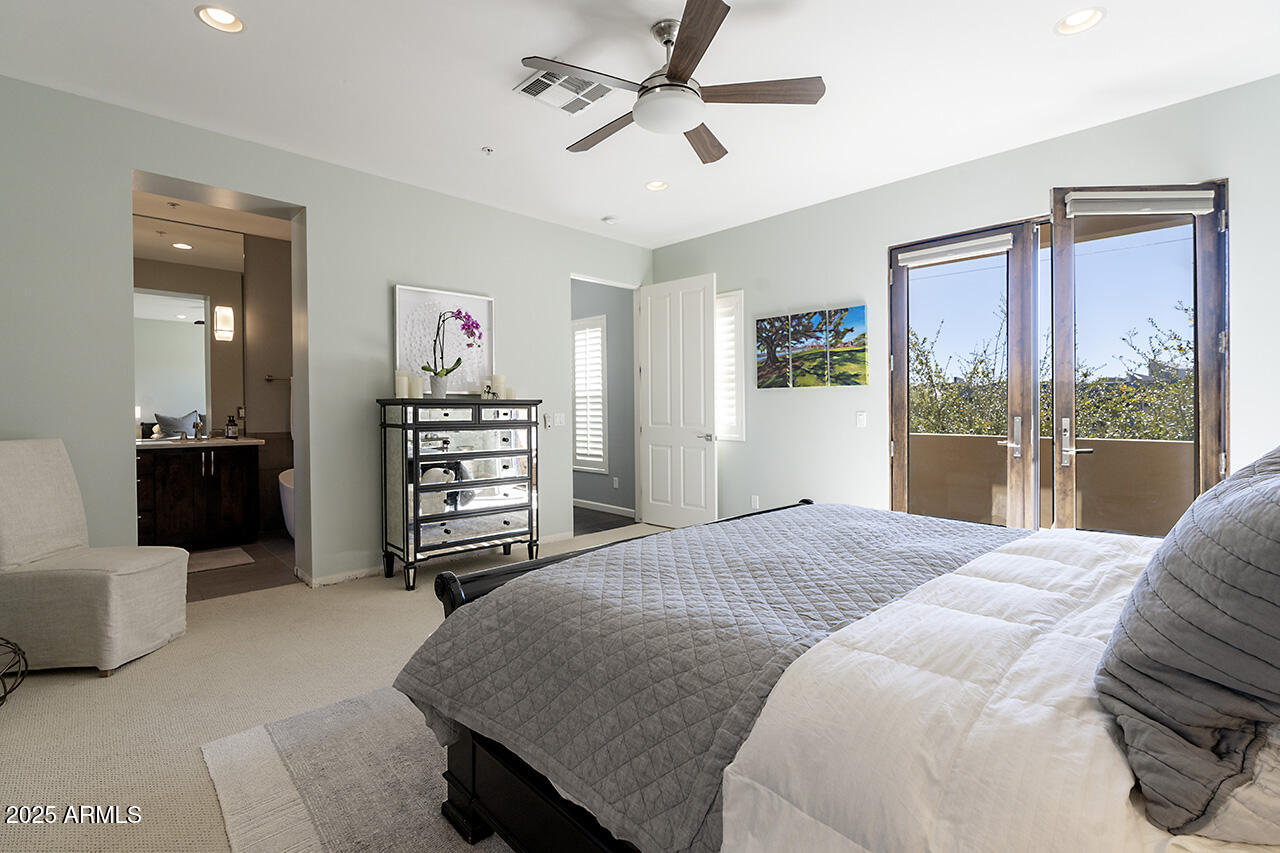 5010 North 34th Street, Unit 3 Phoenix, AZ 85018 - Photo 14 of 28 Spacious Primary bedroom.