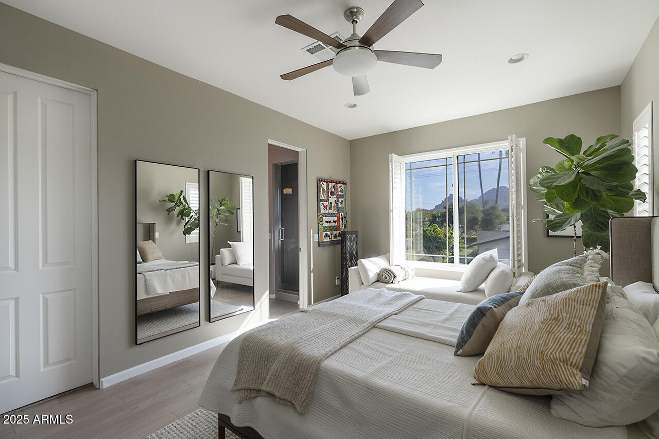 5010 North 34th Street, Unit 3 Phoenix, AZ 85018 - Photo 19 of 28 Guest bedroom with full bed