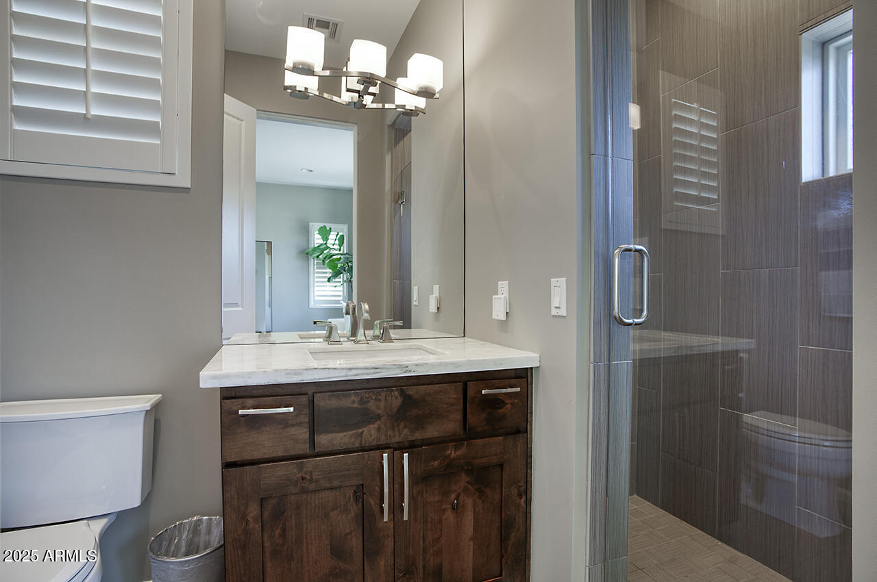 5010 North 34th Street, Unit 3 Phoenix, AZ 85018 - Photo 22 of 28 Second bathroom.