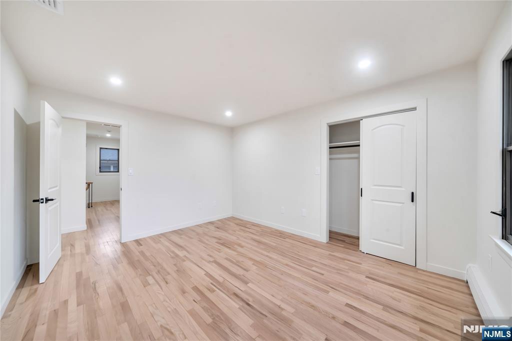 468 Morse Avenue Ridgefield, NJ 07657 - Photo 12 of 27