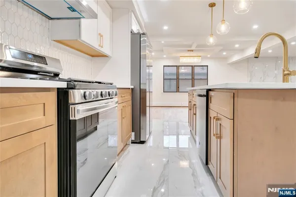 $1,479,000 | 468 Morse Avenue, Ridgefield, NJ 07657