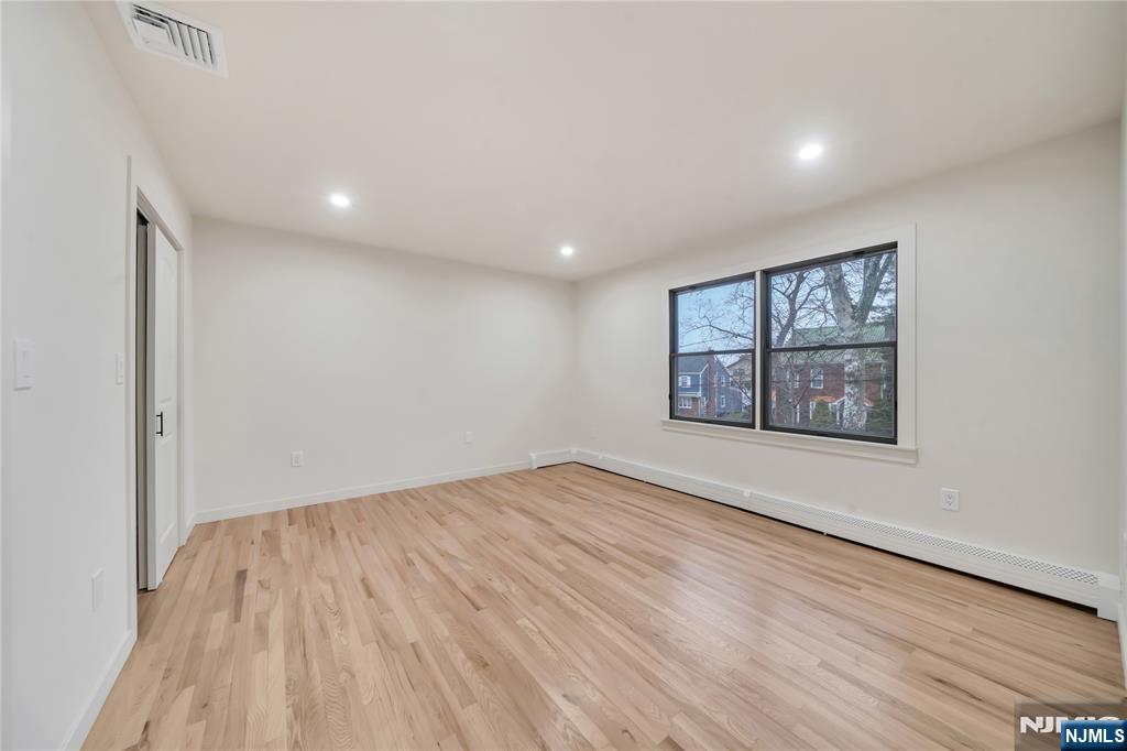 468 Morse Avenue Ridgefield, NJ 07657 - Photo 13 of 27