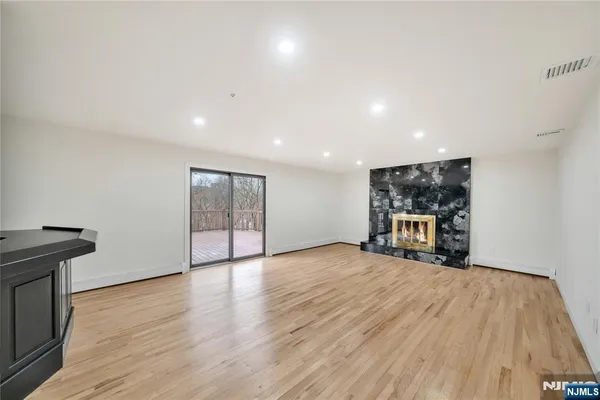 $1,479,000 | 468 Morse Avenue, Ridgefield, NJ 07657