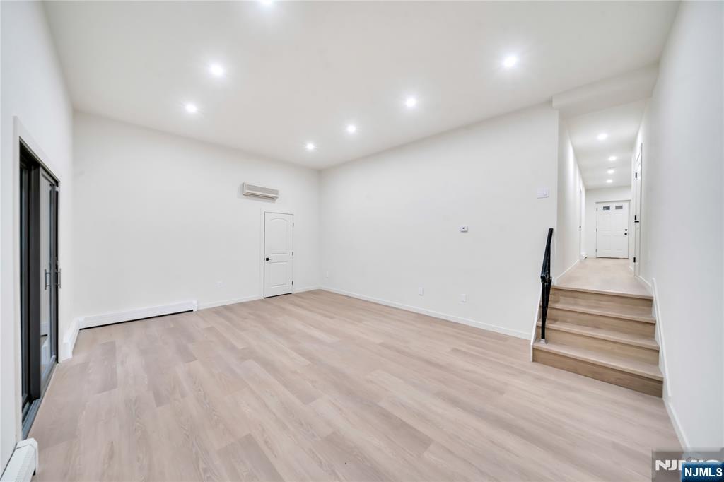 468 Morse Avenue Ridgefield, NJ 07657 - Photo 20 of 27