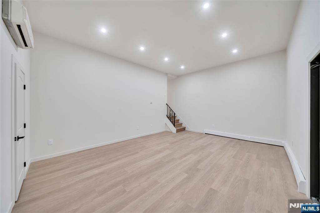 468 Morse Avenue Ridgefield, NJ 07657 - Photo 21 of 27