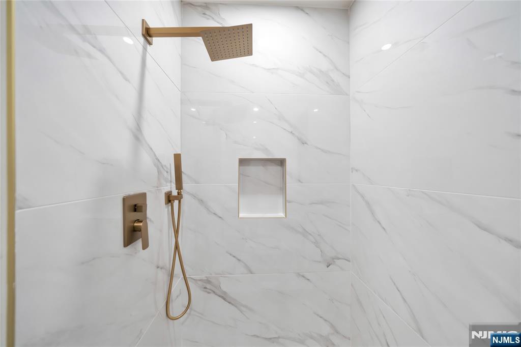 468 Morse Avenue Ridgefield, NJ 07657 - Photo 23 of 27