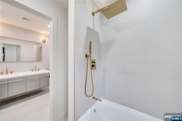 $1,479,000 | 468 Morse Avenue, Ridgefield, NJ 07657