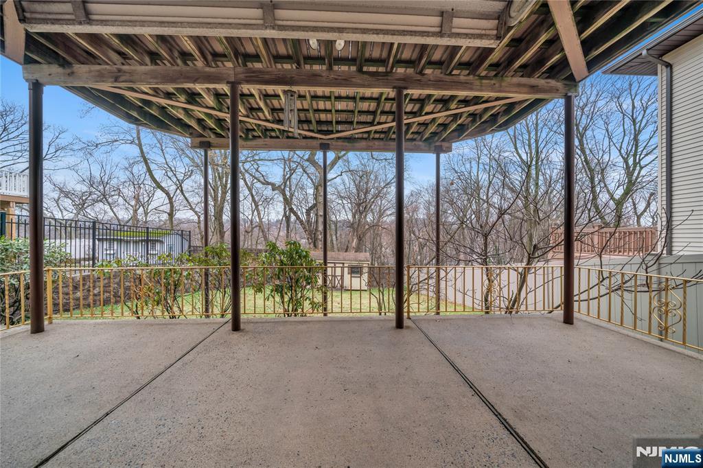 468 Morse Avenue Ridgefield, NJ 07657 - Photo 25 of 27