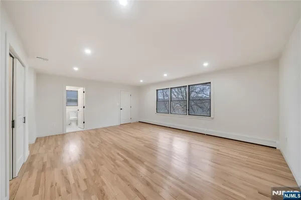 $1,479,000 | 468 Morse Avenue, Ridgefield, NJ 07657