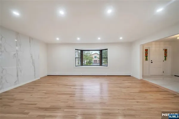 $1,479,000 | 468 Morse Avenue, Ridgefield, NJ 07657