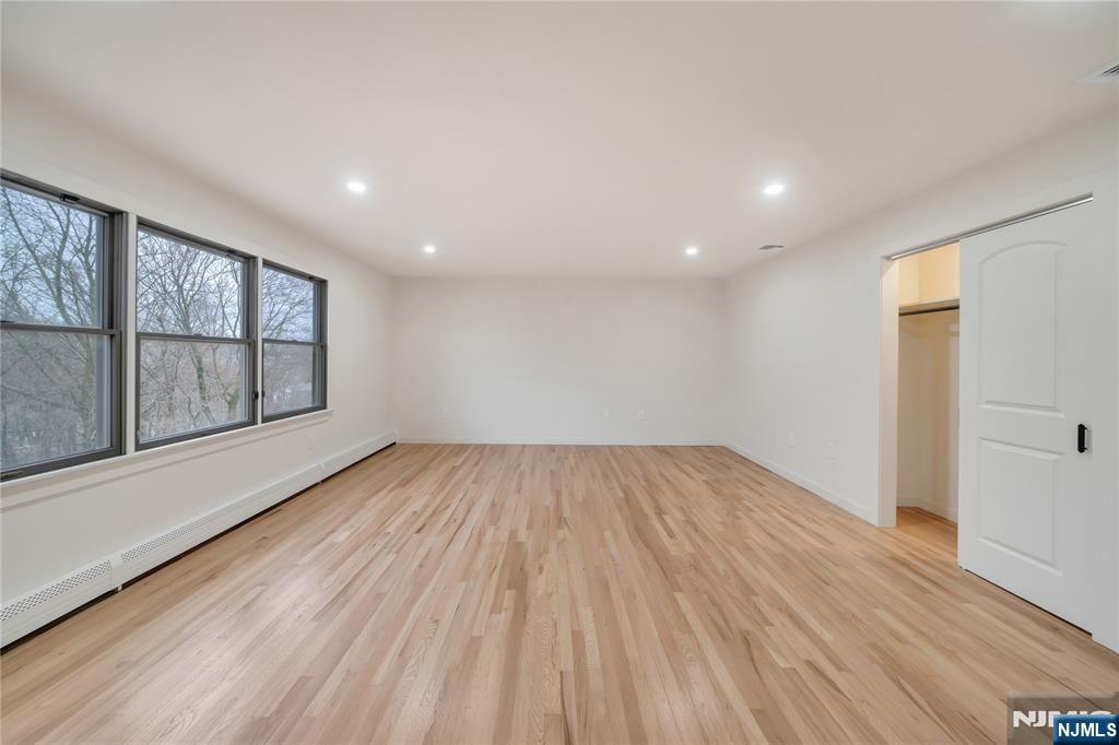 468 Morse Avenue Ridgefield, NJ 07657 - Photo 10 of 27