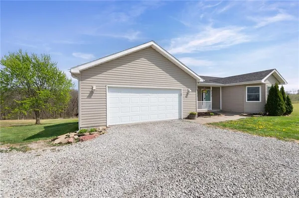 $549,000 | 7451 State Route, Rea, MO 64480