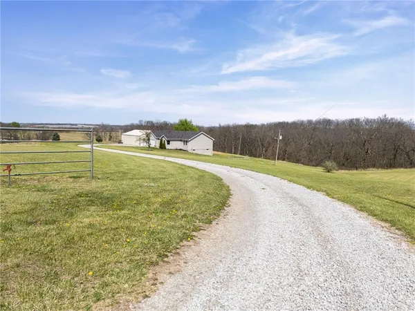 $549,000 | 7451 State Route, Rea, MO 64480
