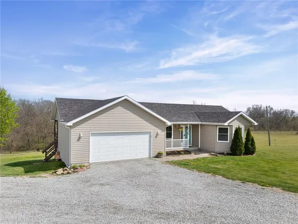 $549,000 | 7451 State Route, Rea, MO 64480