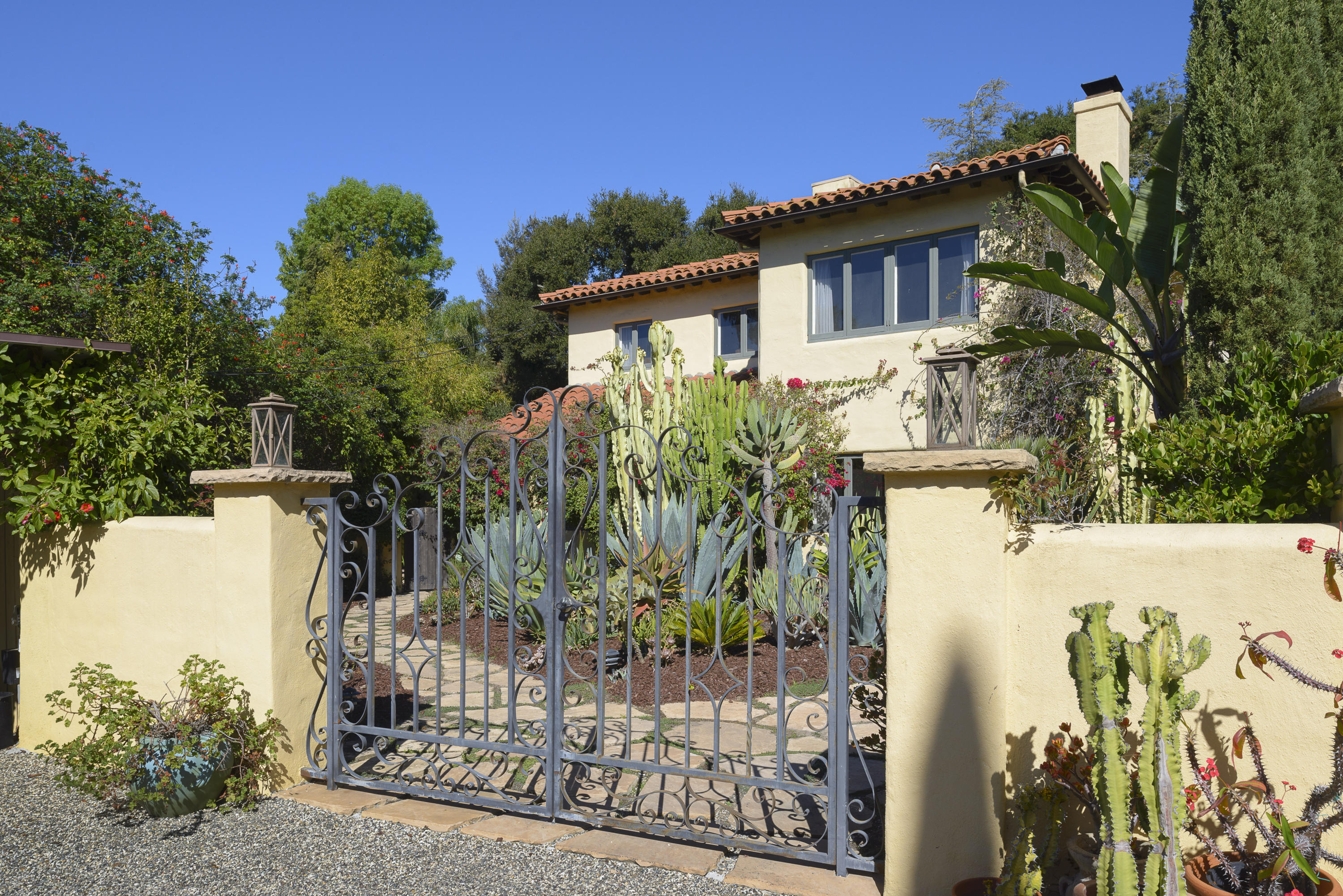 2644 Tallant Road Santa Barbara, CA 93105 - Photo 1 of 14 FrontGateClosed