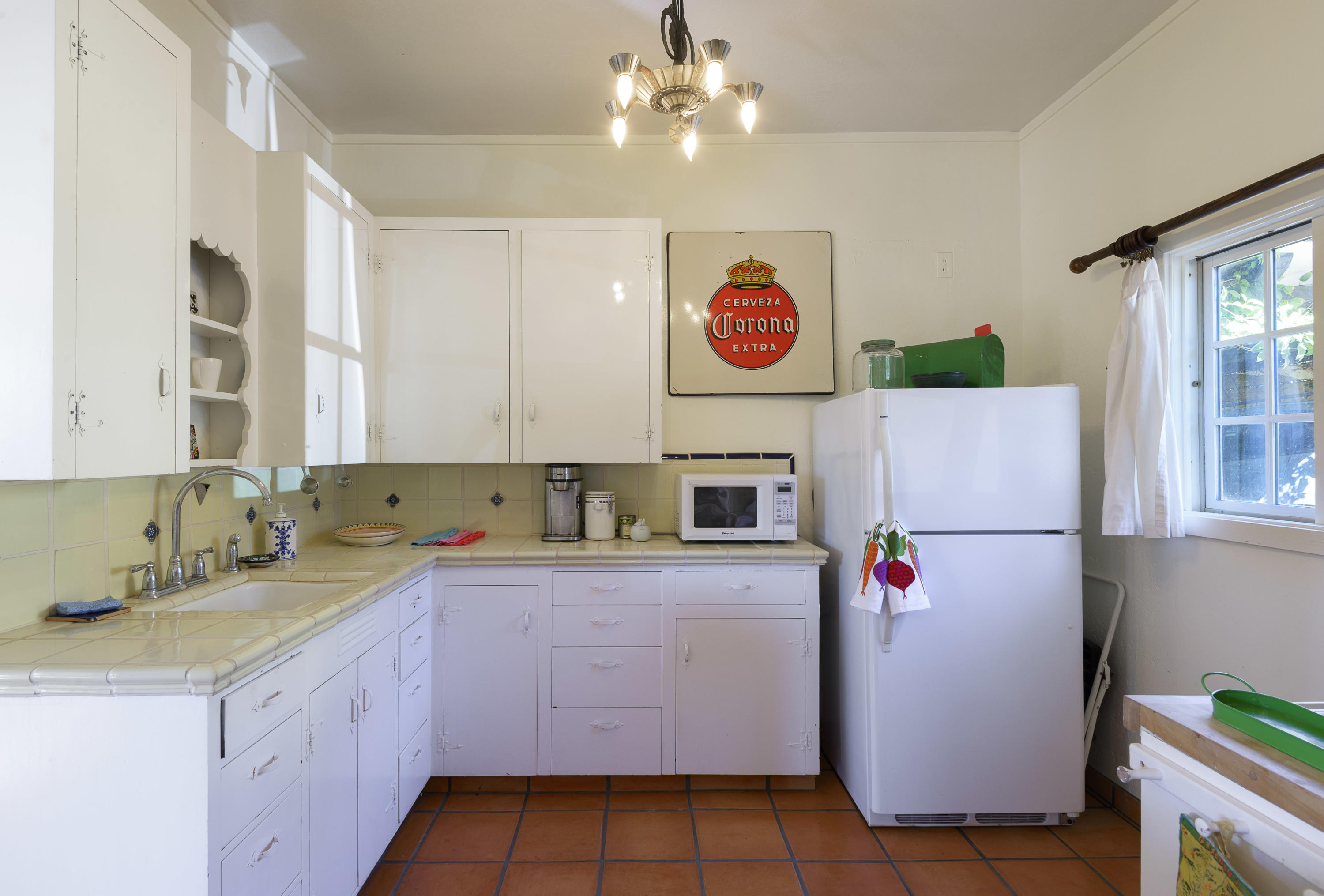 2644 Tallant Road Santa Barbara, CA 93105 - Photo 10 of 14 GuestHouseKitchen