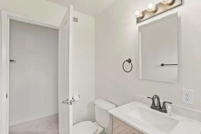 a view of utility room