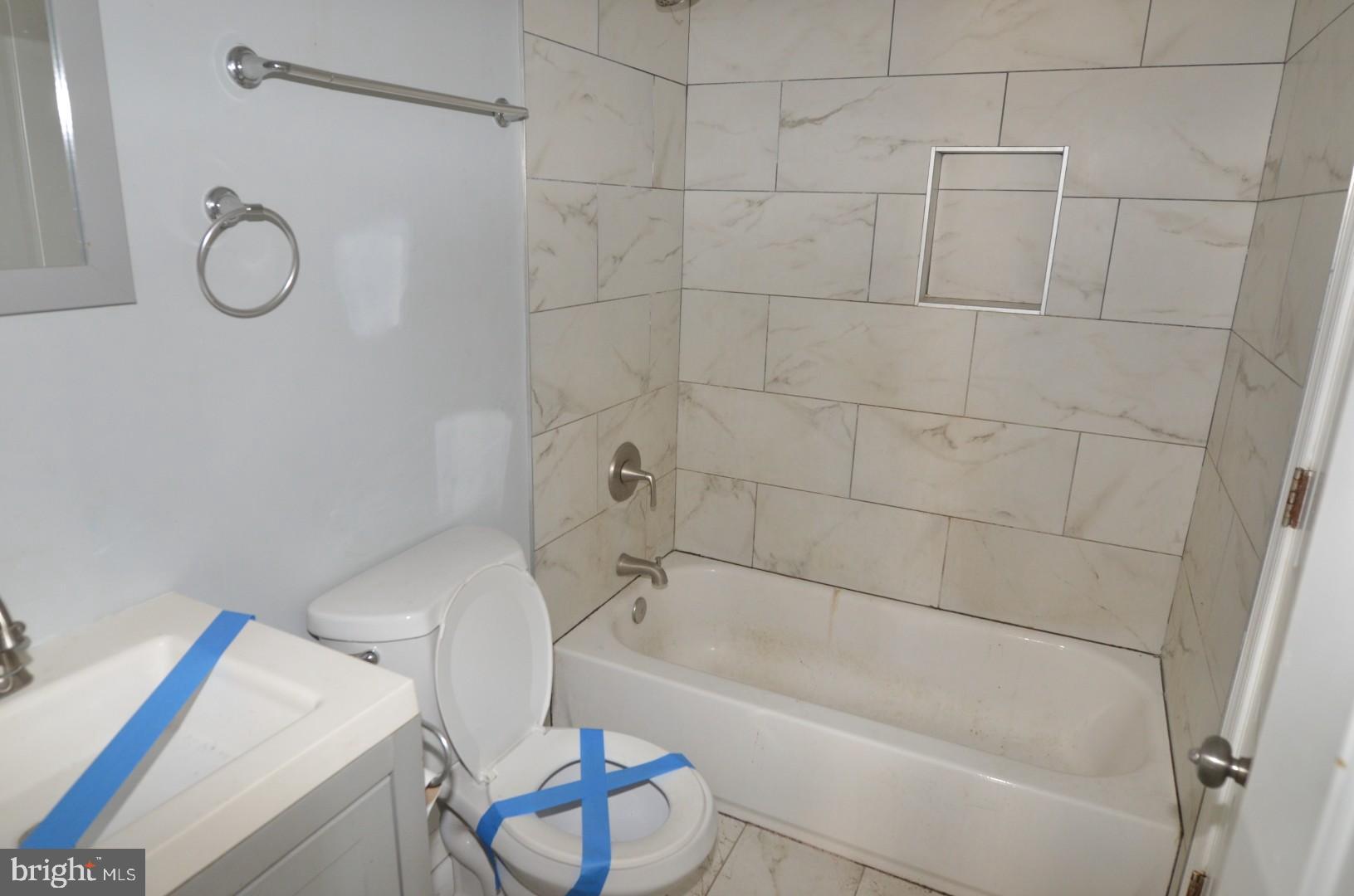 11314 Tippett Road Clinton, MD 20735 - Photo 16 of 21 Hall full bathroom