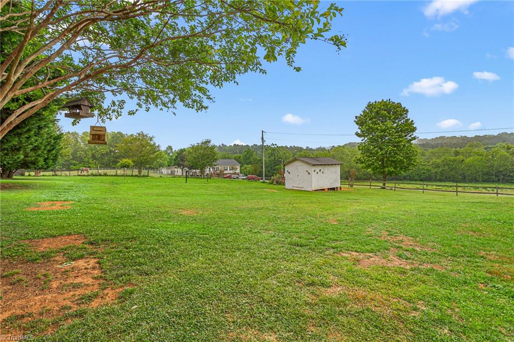1149 Plantation Way Trinity, NC 27370 - Photo 5 of 45