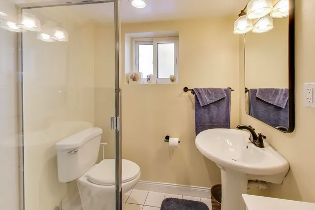 $399,000 | 109 South Grove Avenue, Unit 1N, Oak Park, IL 60302