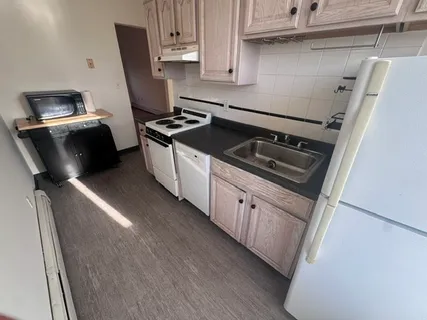 $2,400 | 206 Chestnut Hill Avenue, Unit 10, Boston, MA 02135