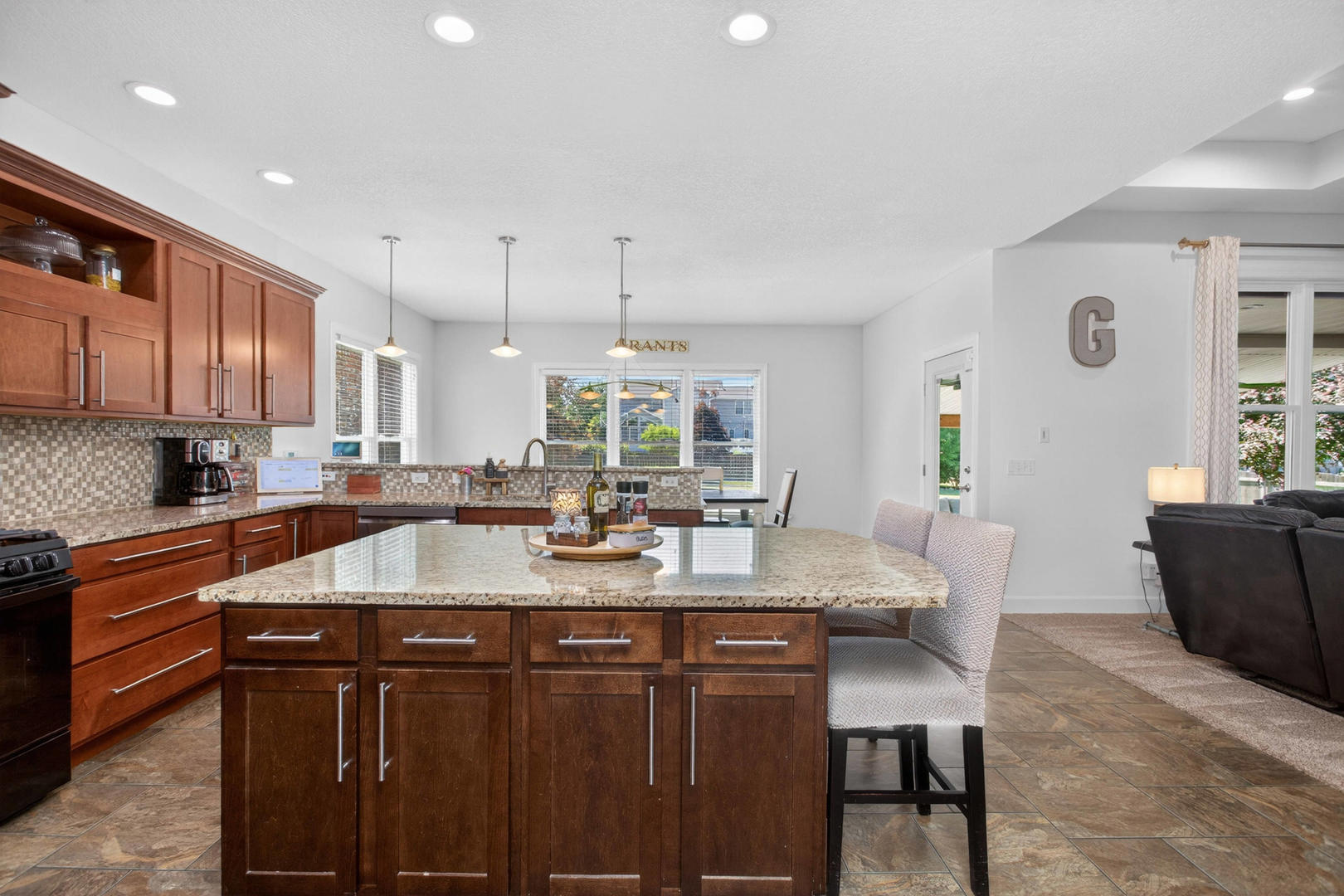 5612 Judge Road Bettendorf, IA 52722 - Photo 13 of 49