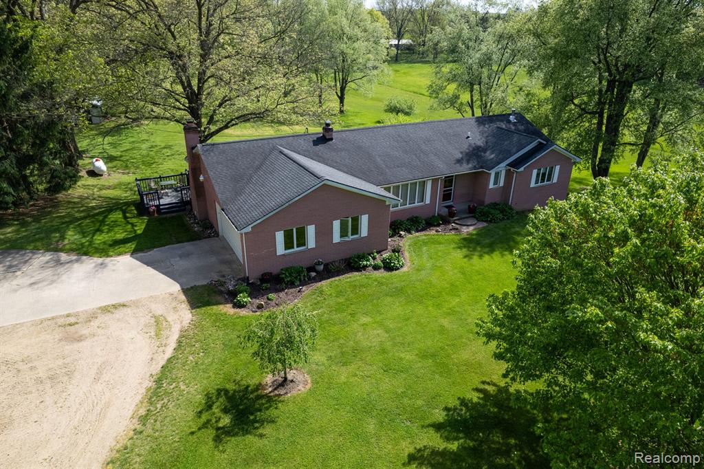 20541 Barton Road Pinckney, MI 48169 - Photo 36 of 47