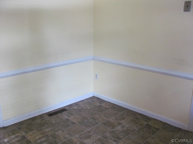 241 Chessington Road Chesterfield, VA 23236 - Photo 5 of 14 Gallery Image 5
