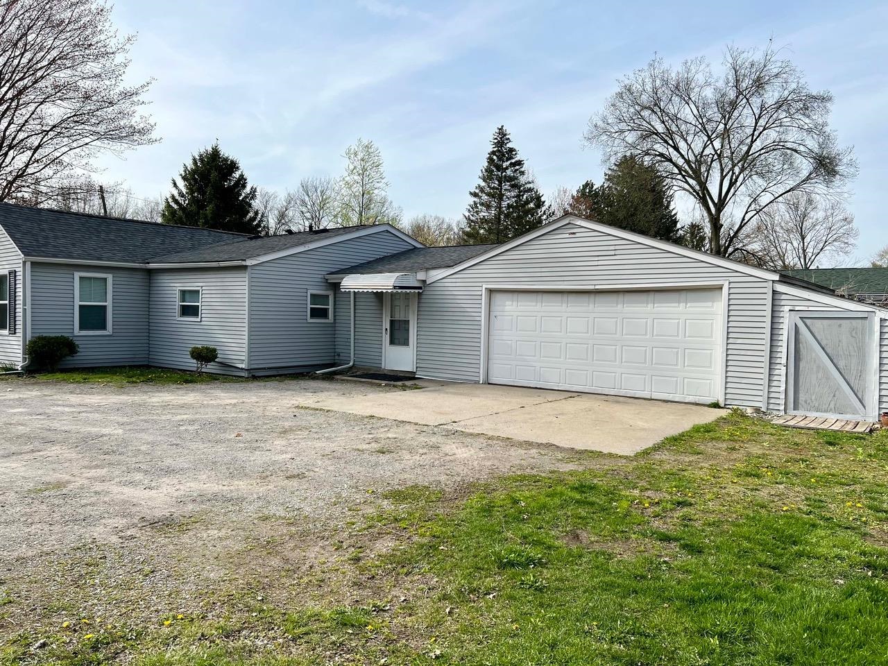 11925 Bueche Road Burt, MI 48417 - Photo 3 of 25 50139626-34ab8109-bef1-4cfe-b156-6e8831bd329f.JPG