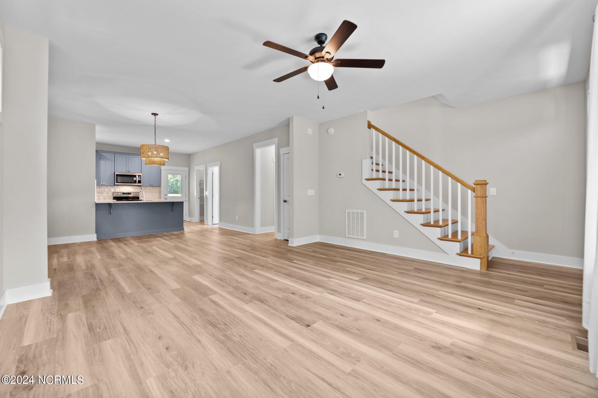 1330 North Rdg Street Southern Pines, NC 28387 - Photo 11 of 38 Living Room