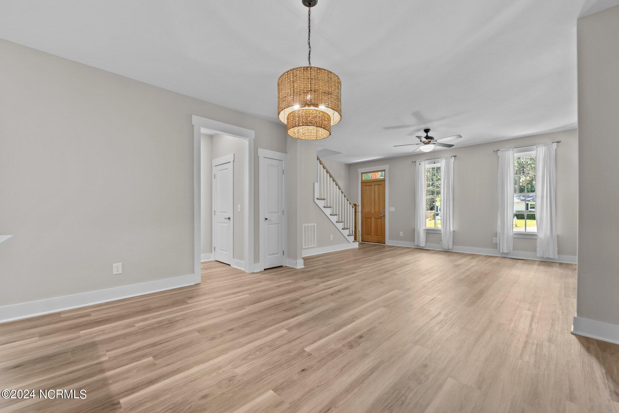 1330 North Rdg Street Southern Pines, NC 28387 - Photo 14 of 38 Dining/Living room