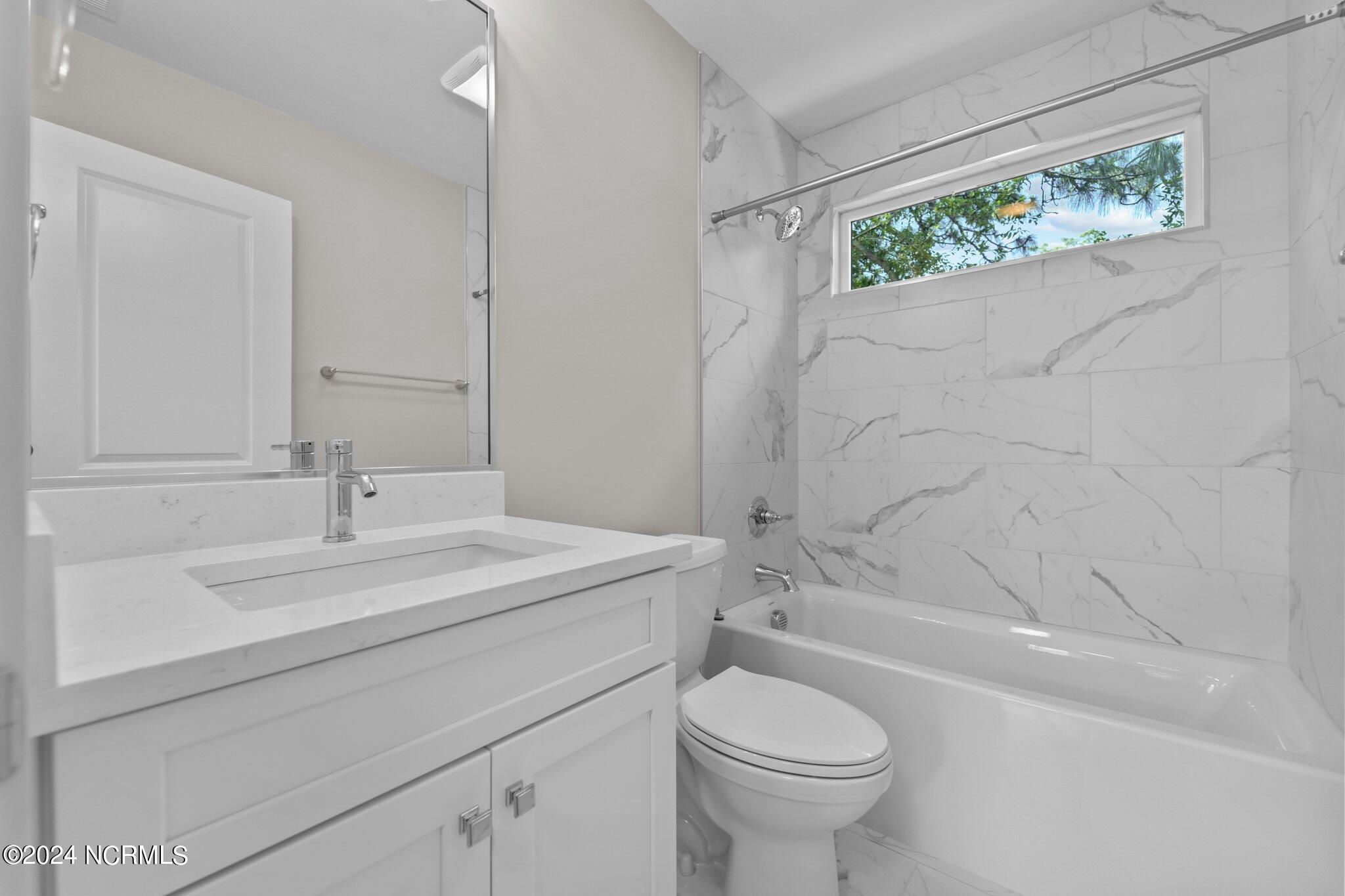 1330 North Rdg Street Southern Pines, NC 28387 - Photo 32 of 38 Shared Bath