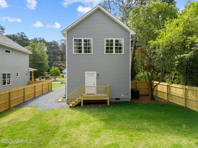 $2,200 | 1330 North Rdg Street, Southern Pines, NC 28387