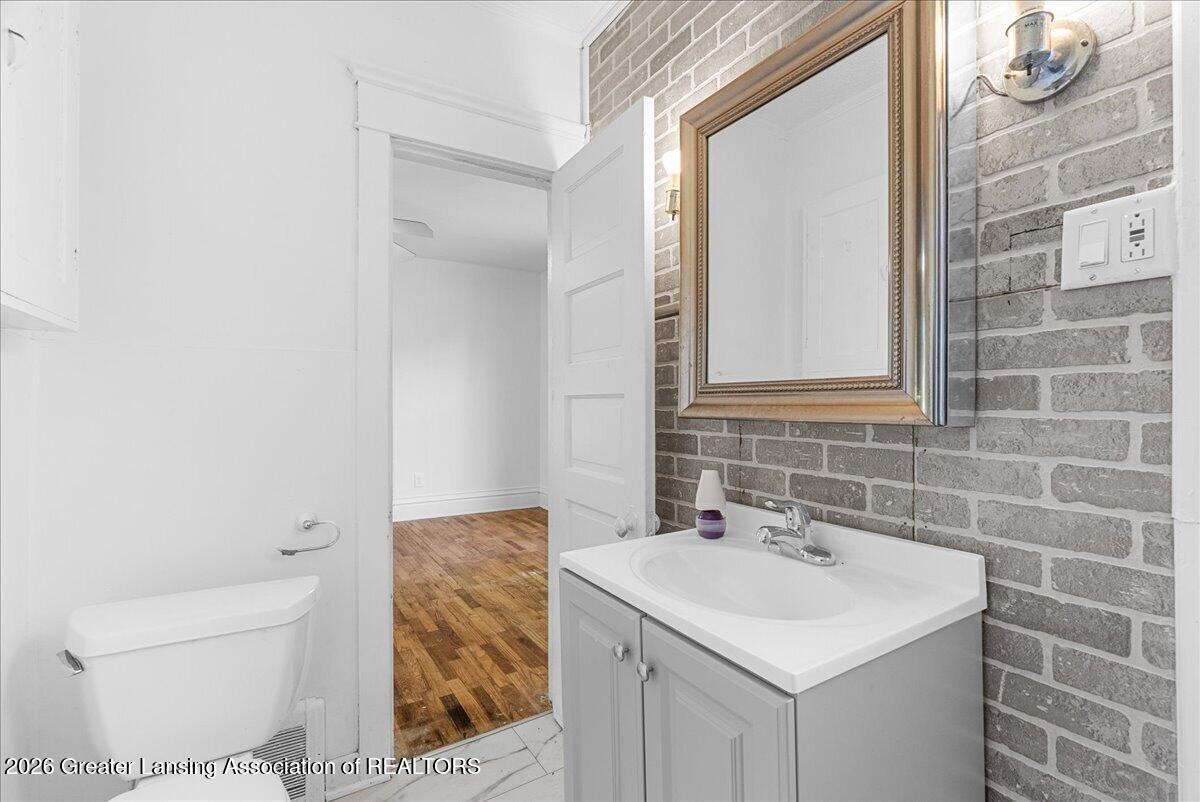 2000 West Jolly Road Lansing, MI 48910 - Photo 16 of 31 17-Media Jett - 12