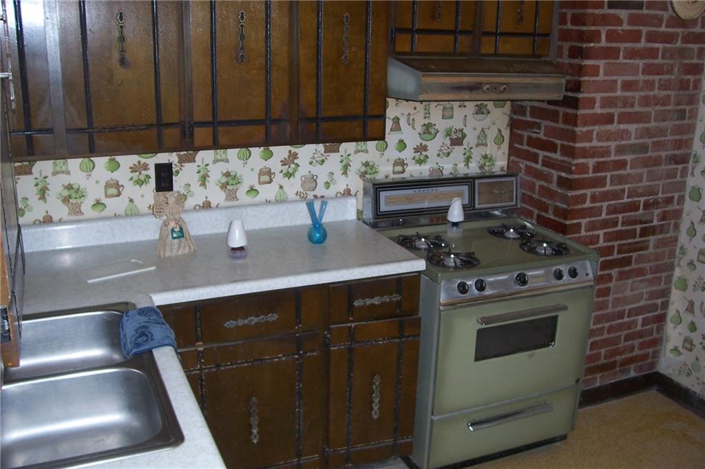519 Soose Road Pittsburgh, PA 15209 - Photo 8 of 15 Gallery Image 8