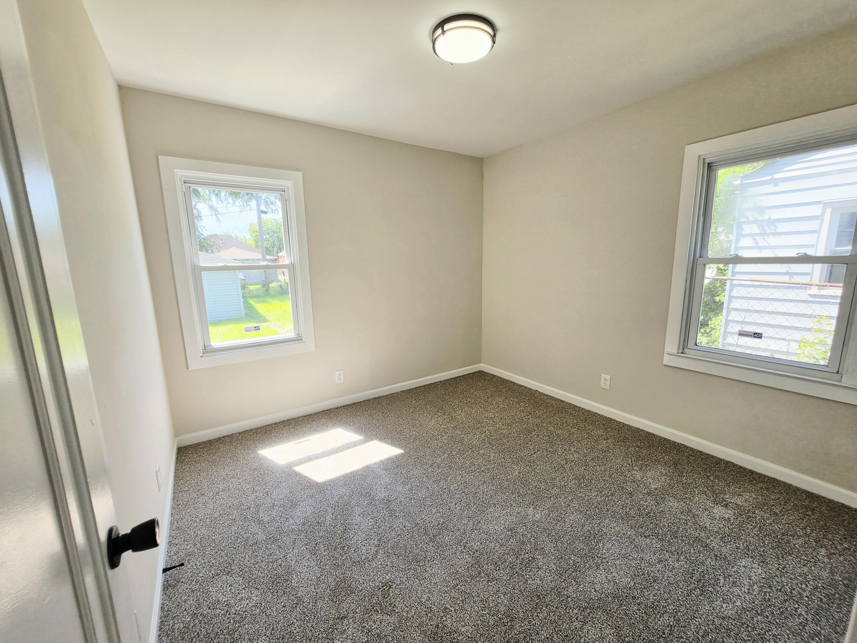 266 Johnson Street Gary, IN 46404 - Photo 8 of 19 3000x2250
