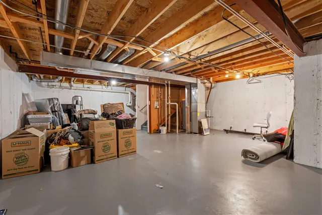 $310,000 | 1240 Walnut Glen Drive, Crystal Lake, IL 60014