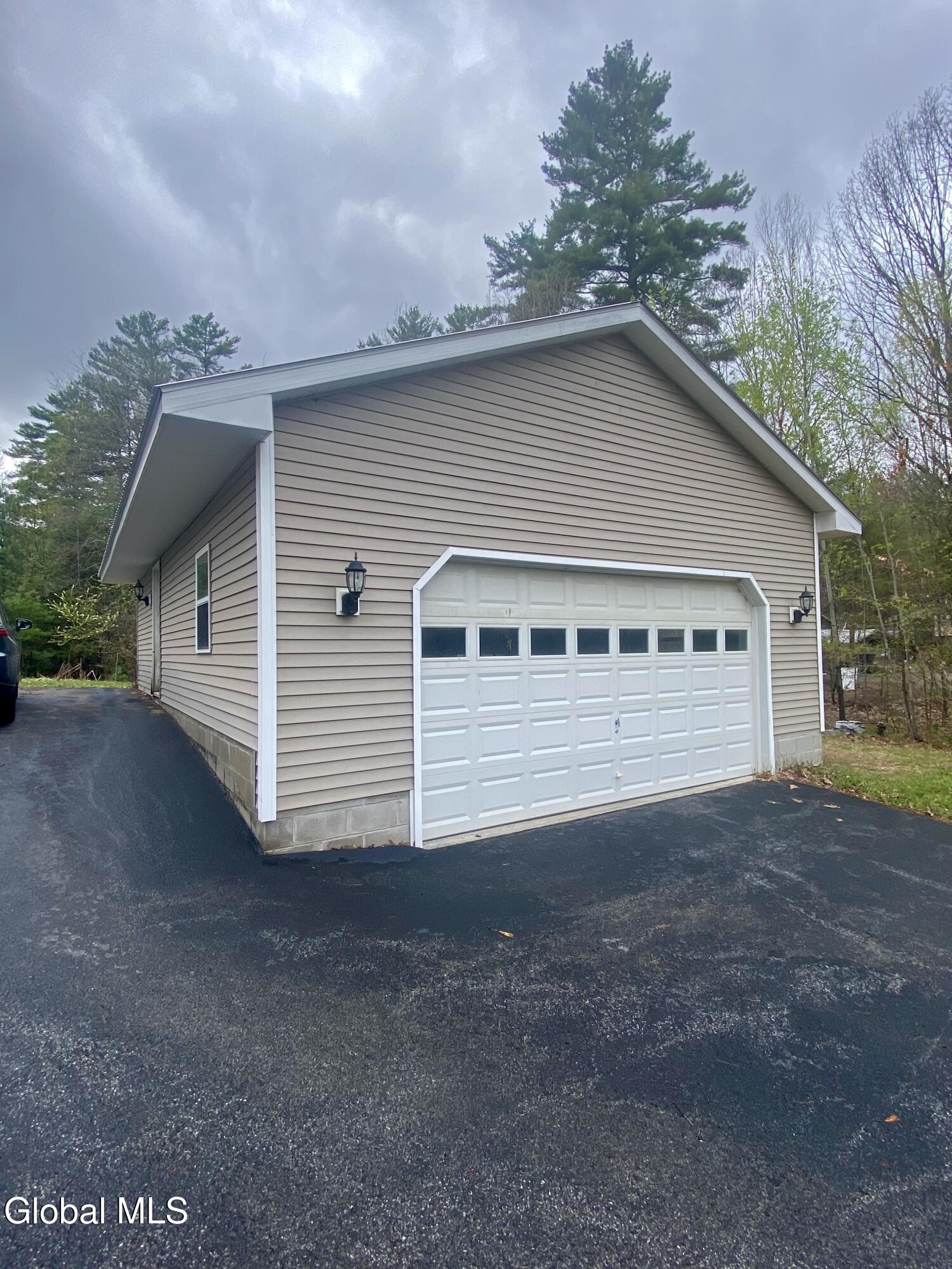 504 Angel Road Corinth, NY 12822 - Photo 4 of 14 IMG_7560