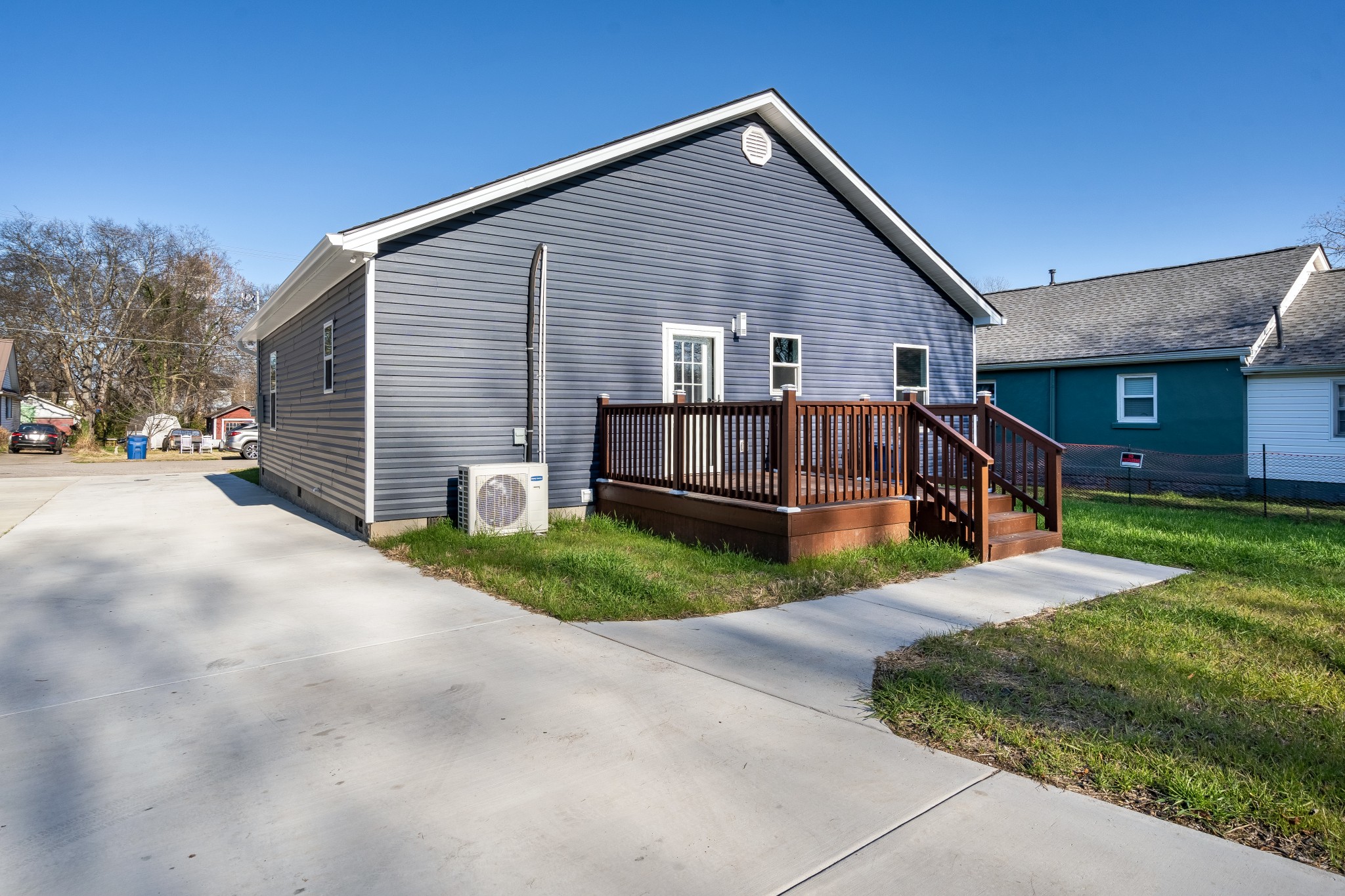 307 Wall Street Mount Pleasant, TN 38474 - Photo 29 of 33 a view of a house with a yard and fence