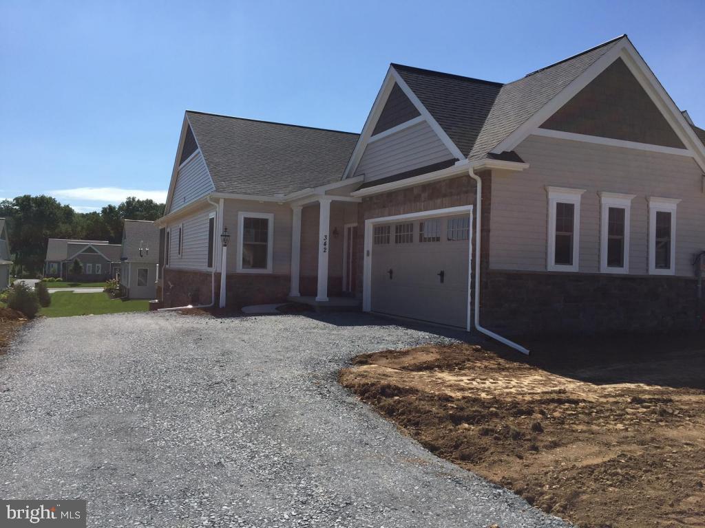 342 Pin Oak Drive, Unit 112 Lititz, PA 17543 - Photo 2 of 2 Gallery Image 2