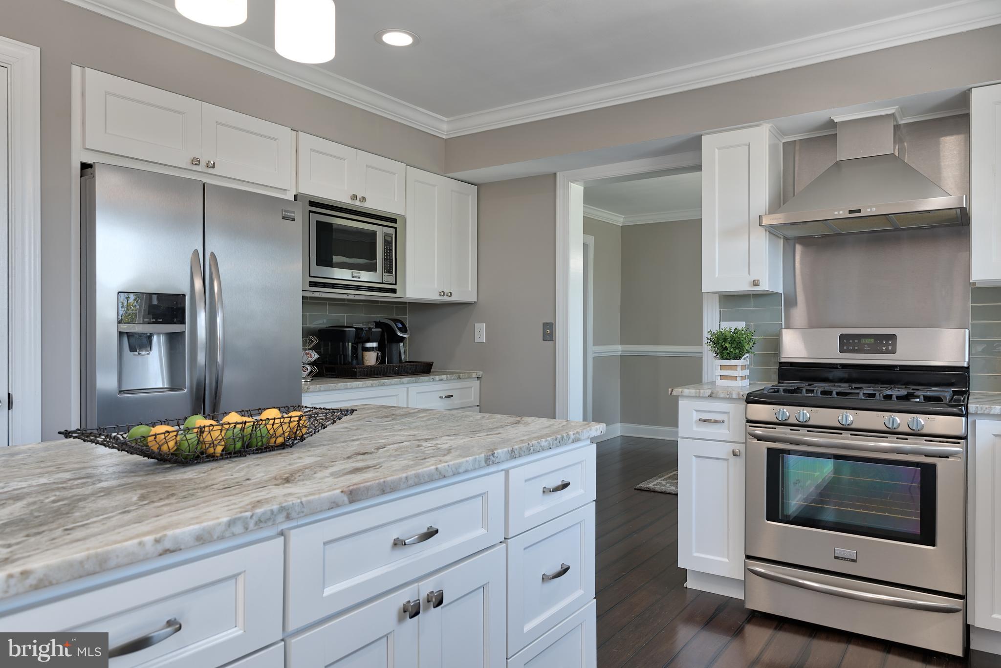 9231 Bretton Reef Road Baltimore, MD 21234 - Photo 7 of 30 A True Entertainer's Kitchen