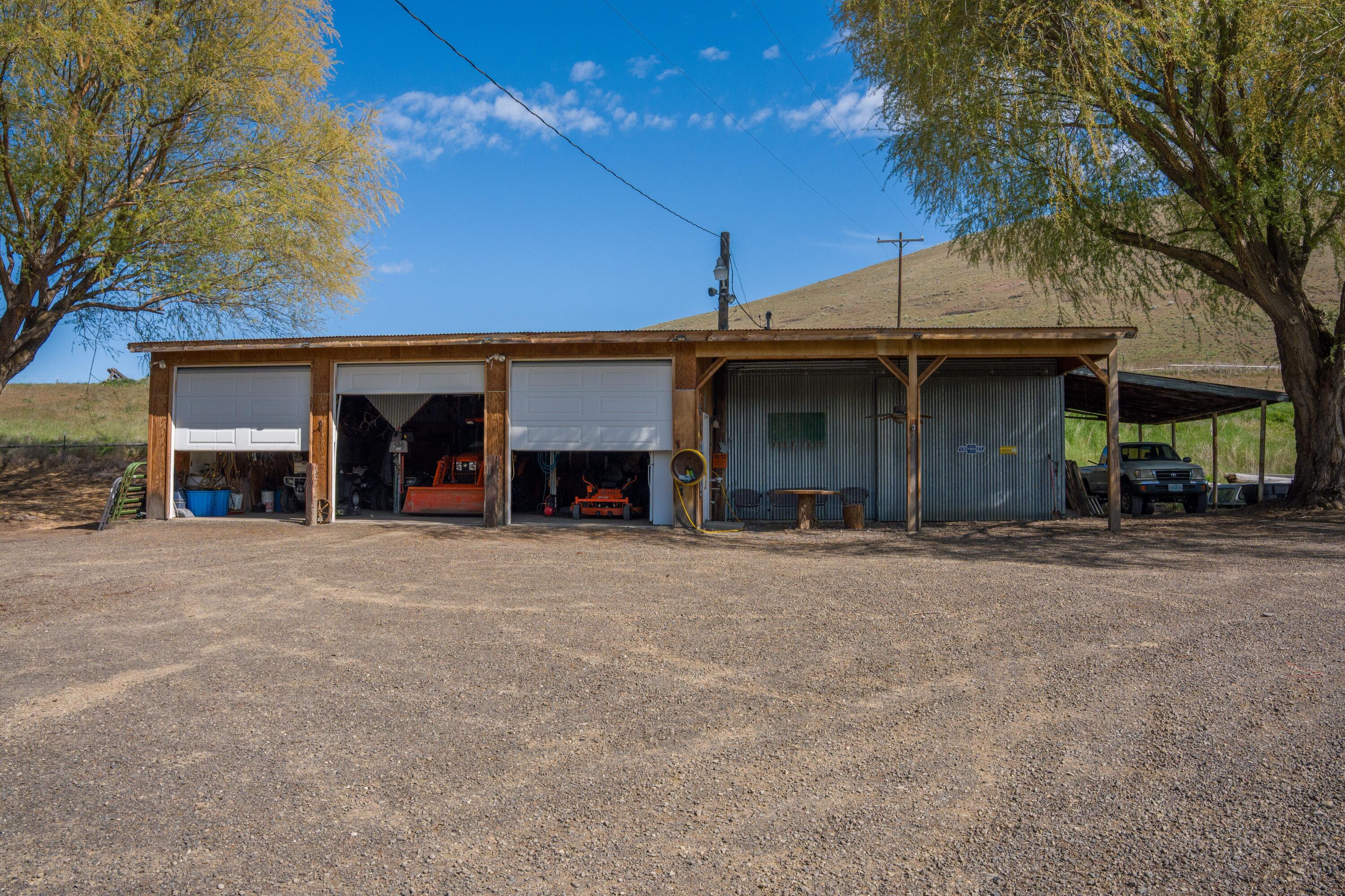 53232 Upper Rhea Creek Road Heppner, OR 97836 - Photo 29 of 40 shop oregon thorn creek ranch