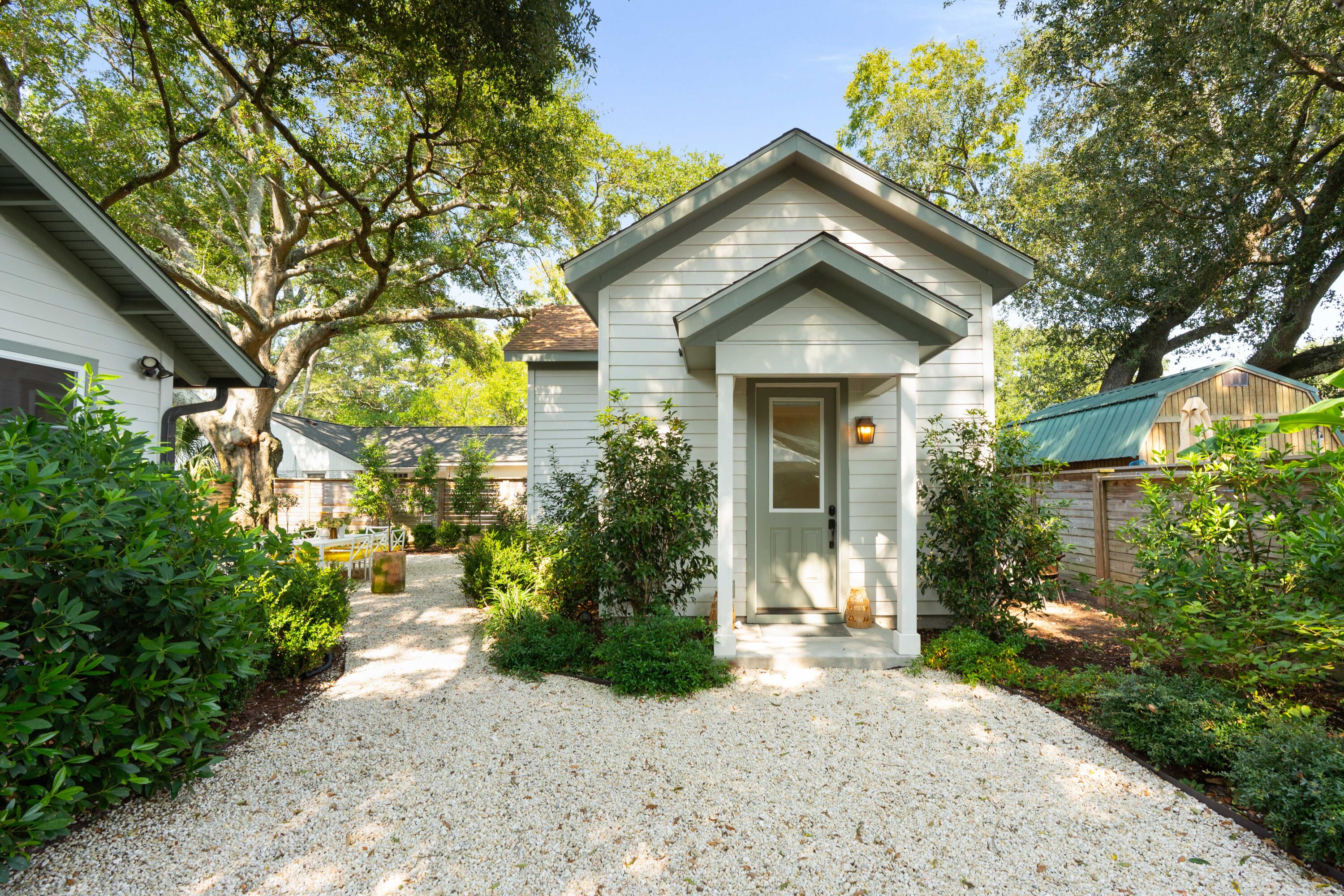 1454 Seminole Street Mount Pleasant, SC 29464 - Photo 35 of 57 44